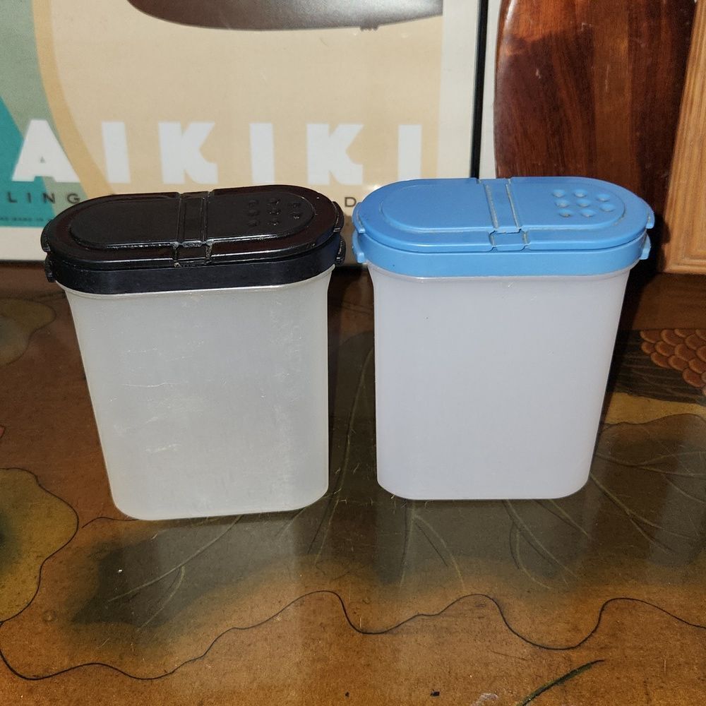 Tupperware Spice Shaker Container Set of 2 Blue Black Lids